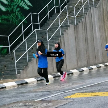Runner Photo 8003342