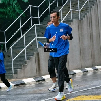 Runner Photo 8003367