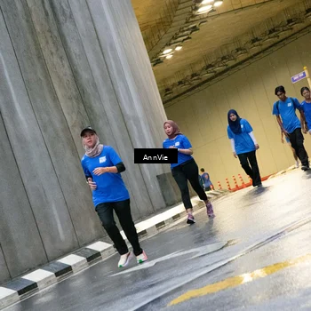 Runner Photo 8003396