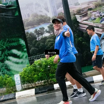 Runner Photo 8003403