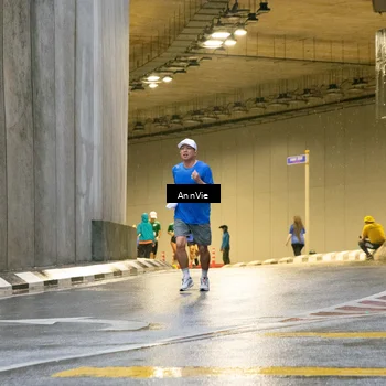 Runner Photo 8003413