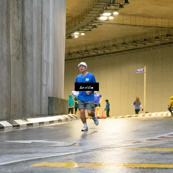 Runner Photo 8003415