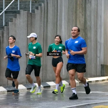 Runner Photo 8003420