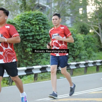Runner Photo 8003631
