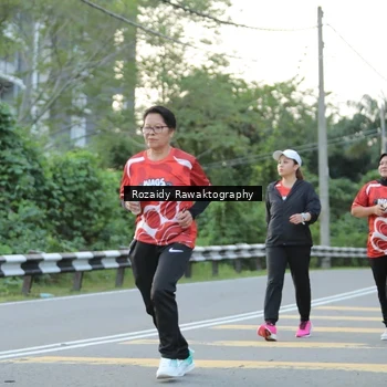 Runner Photo 8003649