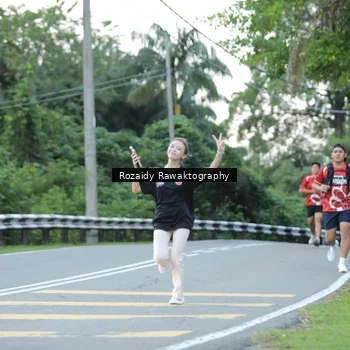 Runner Photo 8003684