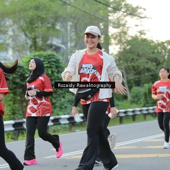 Runner Photo 8003704