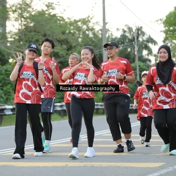 Runner Photo 8003714