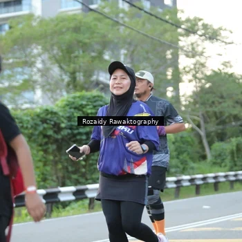 Runner Photo 8003719
