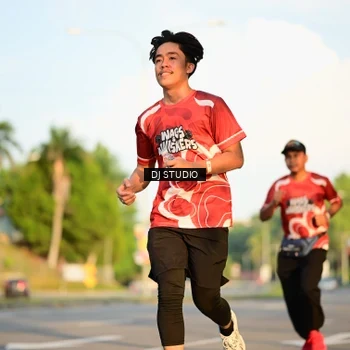 Runner Photo 8003834