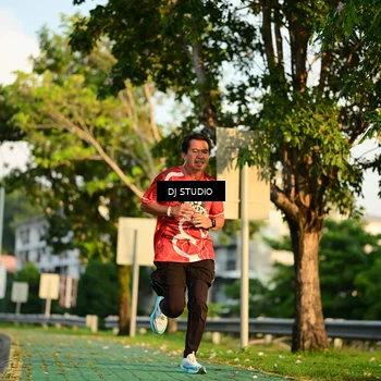 Runner Photo 8003858