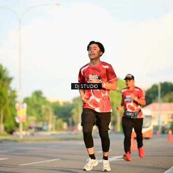 Runner Photo 8003871