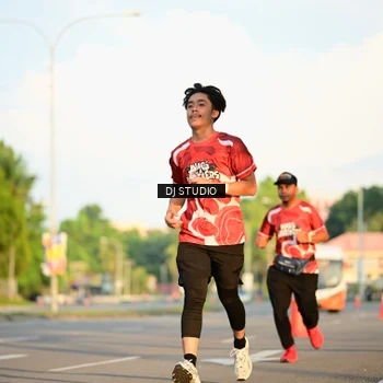 Runner Photo 8003880