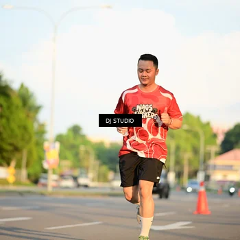 Runner Photo 8003893
