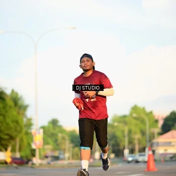 Runner Photo 8003901