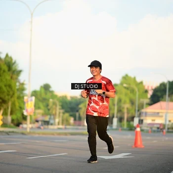Runner Photo 8003903