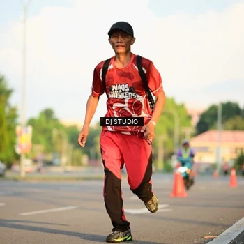 Runner Photo 8003917