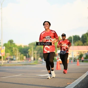 Runner Photo 8003935