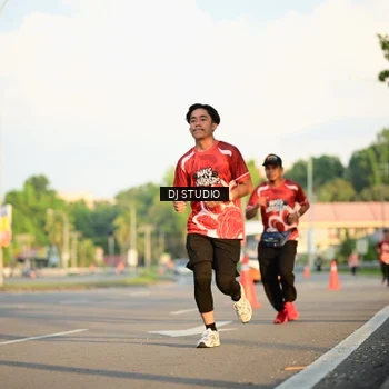 Runner Photo 8003937