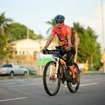 Runner Photo 8003955
