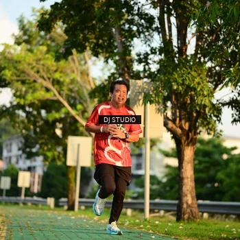 Runner Photo 8003973