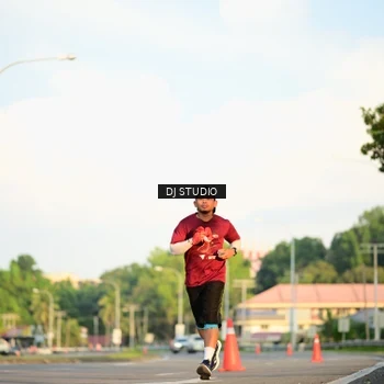 Runner Photo 8003974