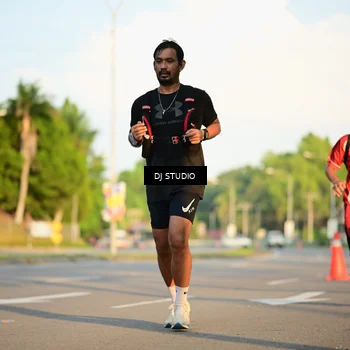 Runner Photo 8003990