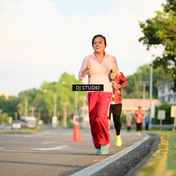 Runner Photo 8003994