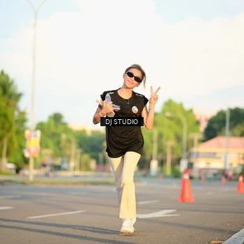 Runner Photo 8004004