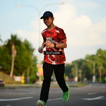 Runner Photo 8004017