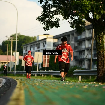 Runner Photo 8004057