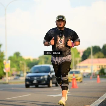 Runner Photo 8004063