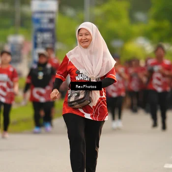 Runner Photo 8004201