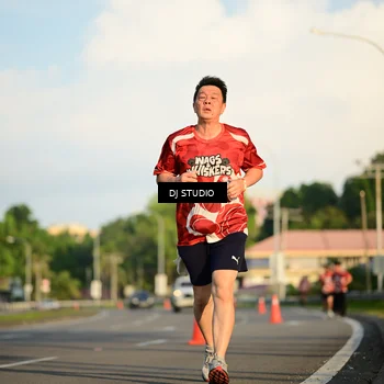 Runner Photo 8004240