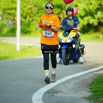 Runner Photo 8004296