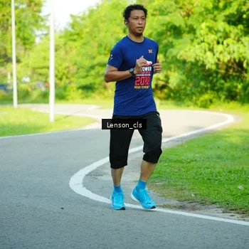 Runner Photo 8004312