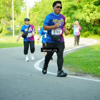 Runner Photo 8004321