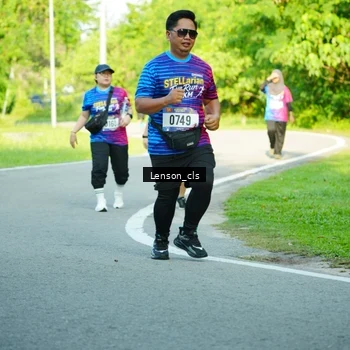 Runner Photo 8004325