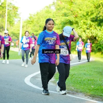 Runner Photo 8004545