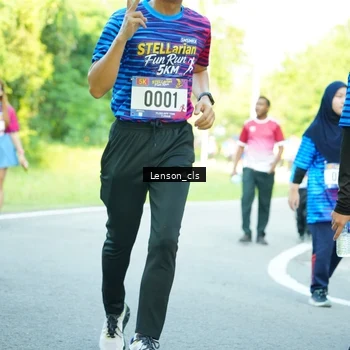 Runner Photo 8004560