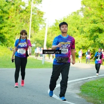 Runner Photo 8004573