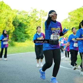 Runner Photo 8004646