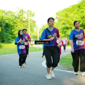 Runner Photo 8004649