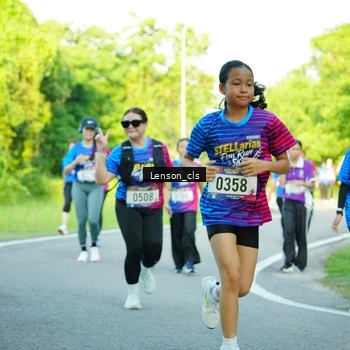Runner Photo 8004653