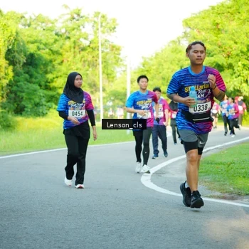 Runner Photo 8004679