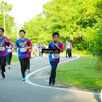 Runner Photo 8004703
