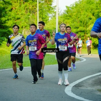 Runner Photo 8004712