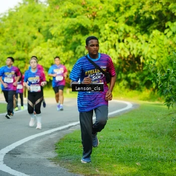 Runner Photo 8004720