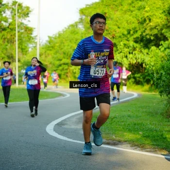 Runner Photo 8004725