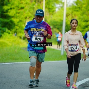 Runner Photo 8004736